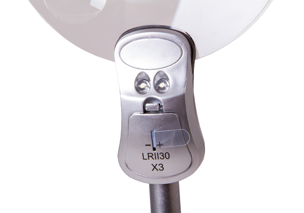 LEV-70442_2.jpg
